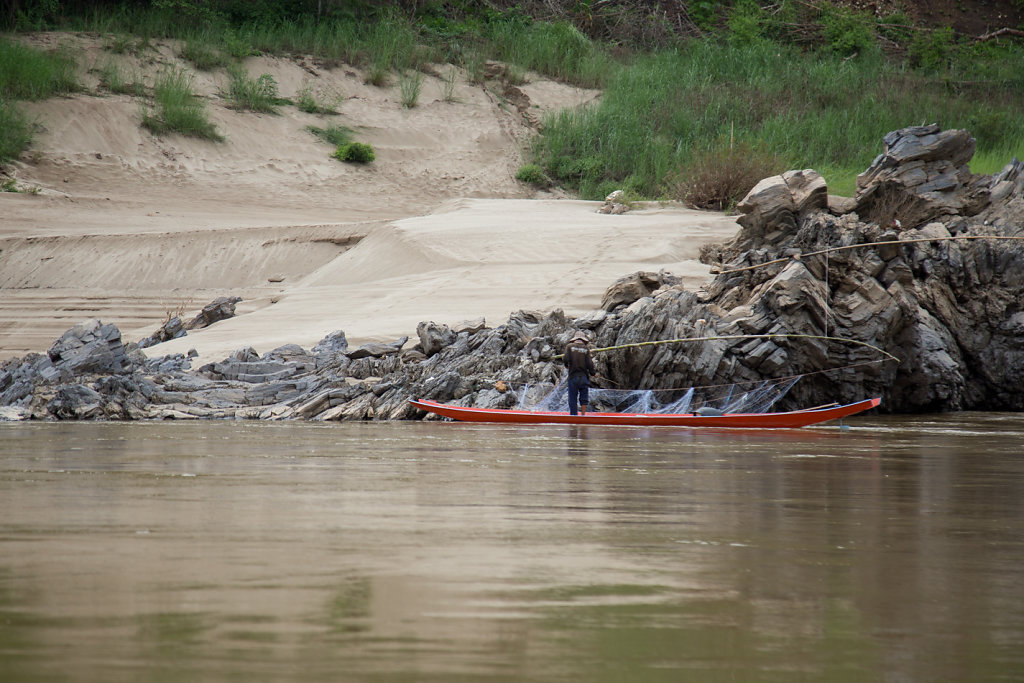 pêcheur sur le mékong, Laos